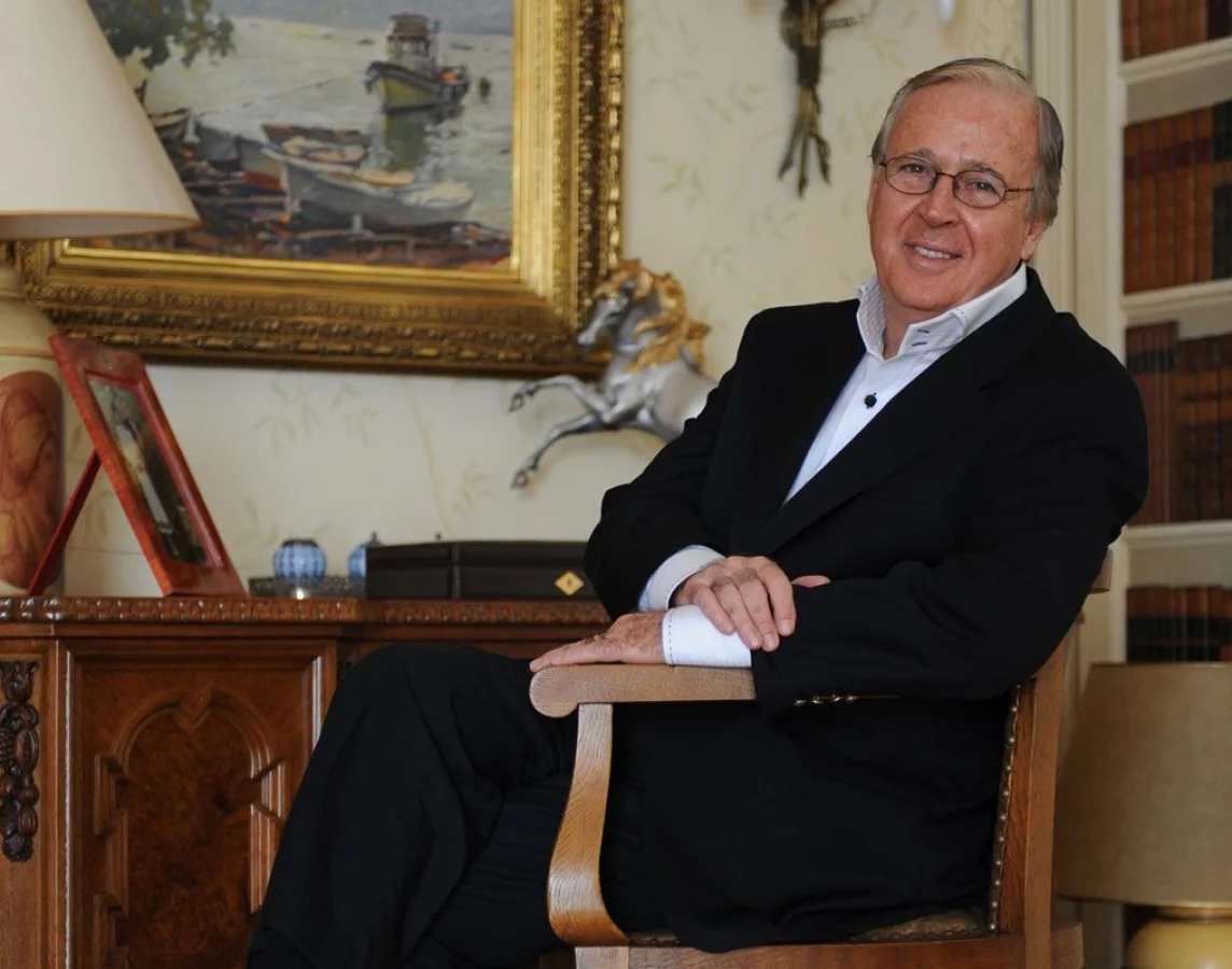 Özer Uçuran Çiller Kimdir?