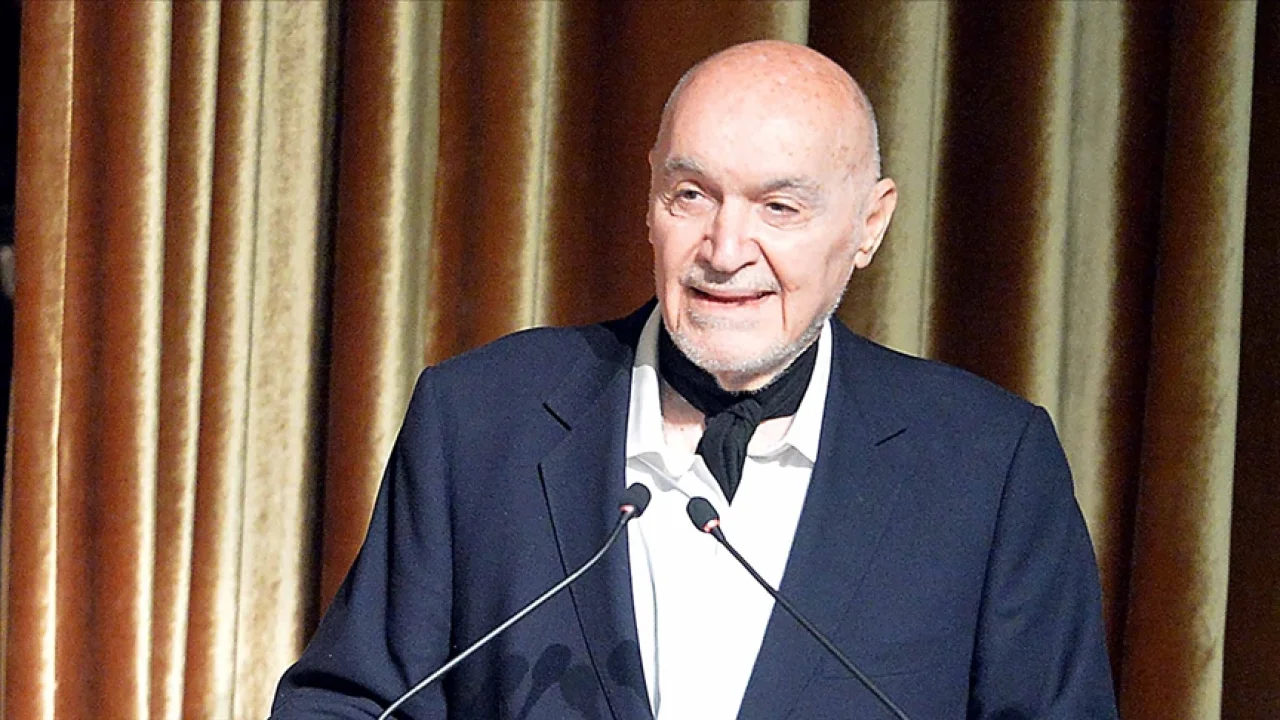 Hıncal Uluç Kimdir?