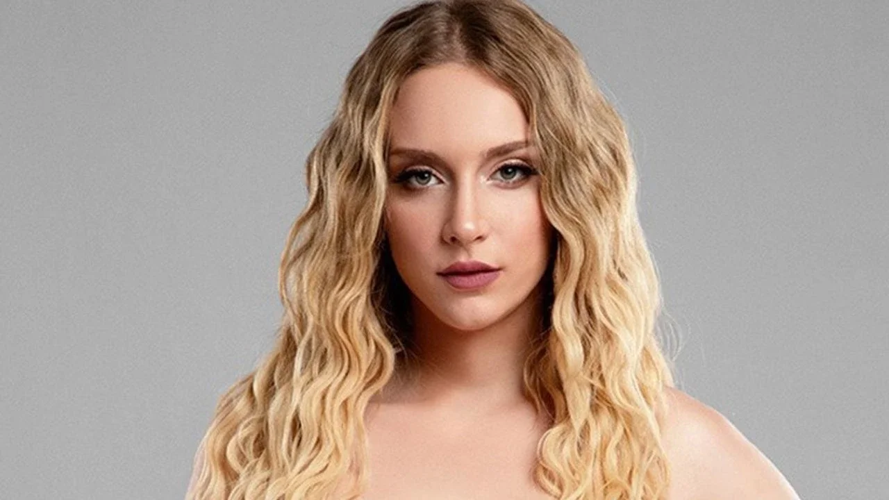 Hayal Köseoğlu Kimdir?