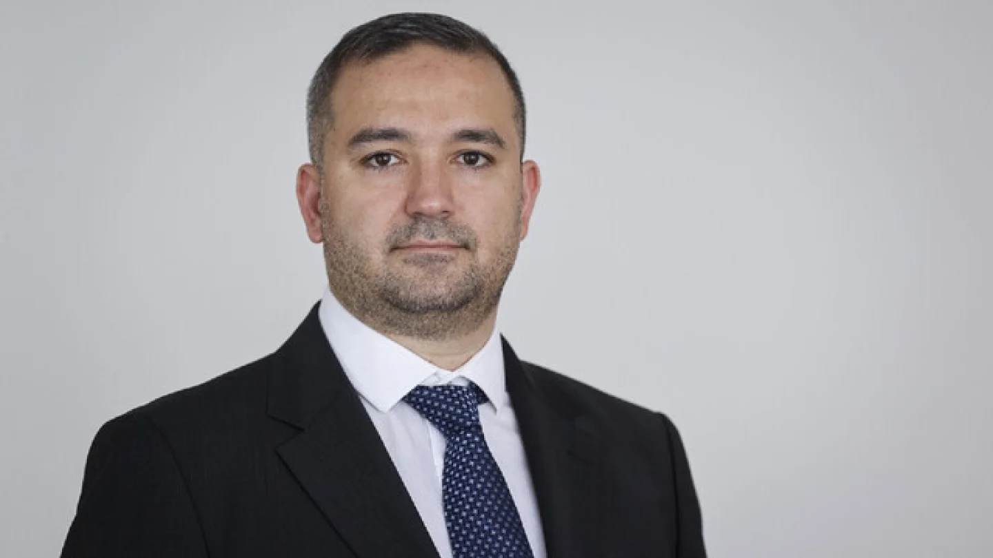 Dr. Fatih Karahan Kimdir?