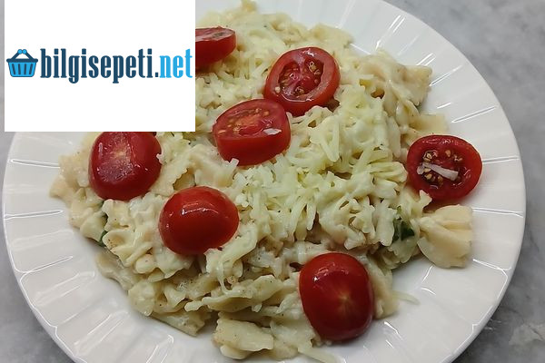 Fesleğenli Express Makarna