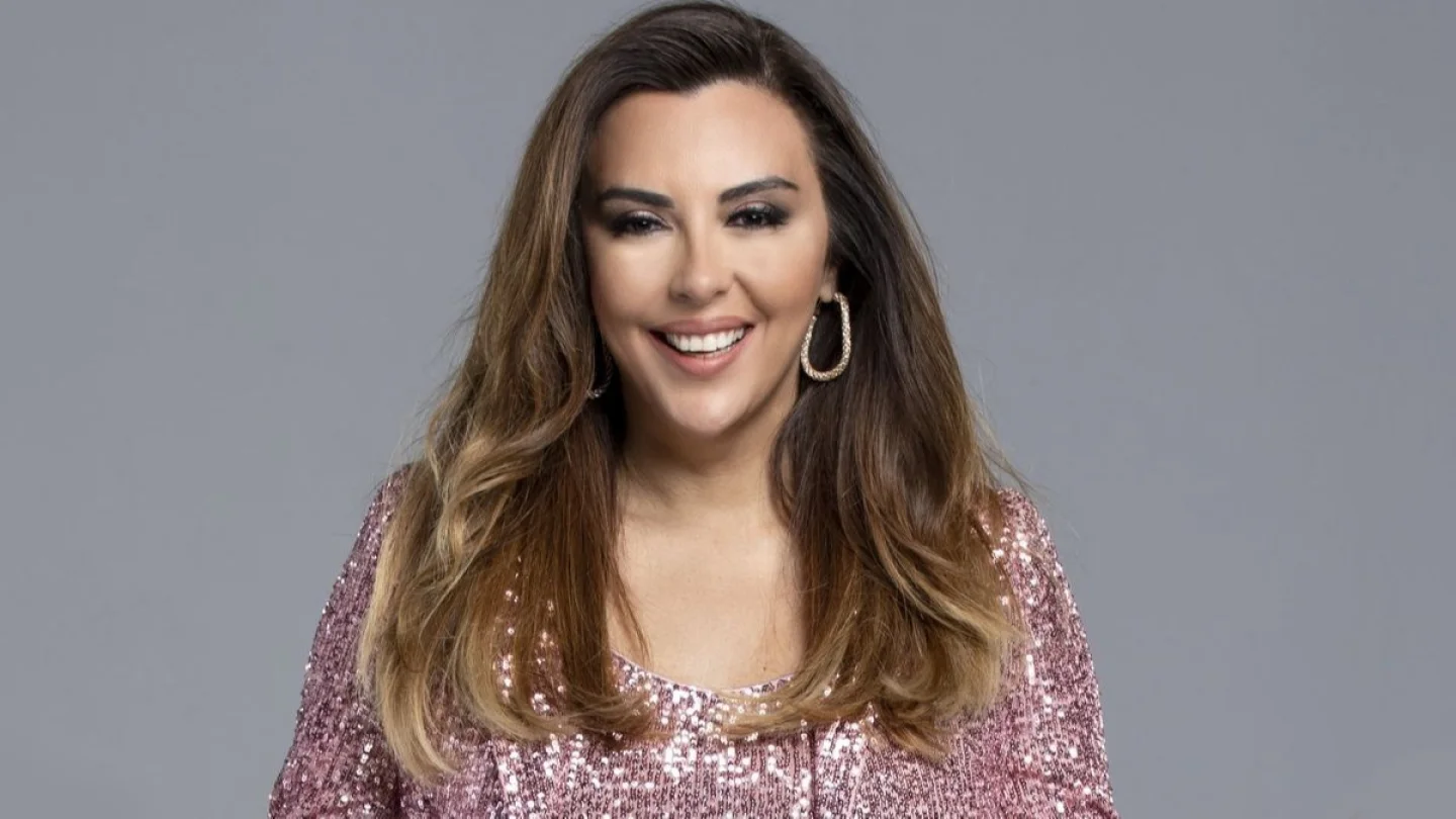 Aslı Hünel Kimdir?