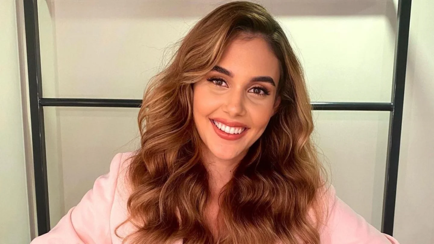 Berfu Yenenler Kimdir?