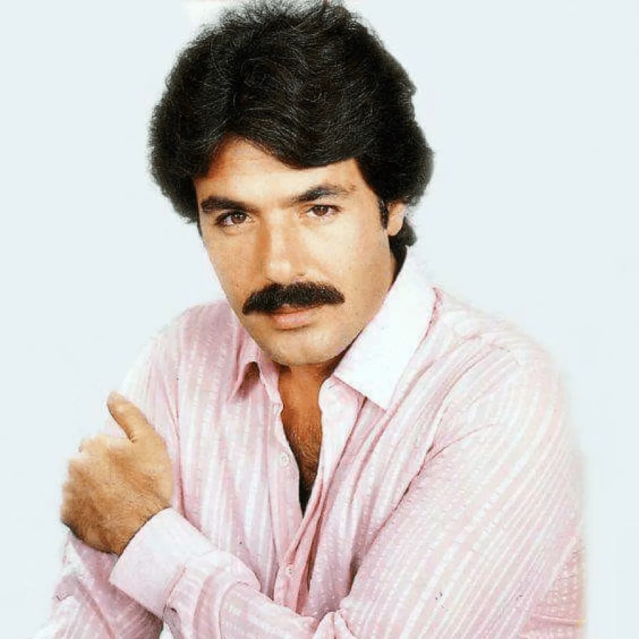 Ferdi Tayfur Kimdir?