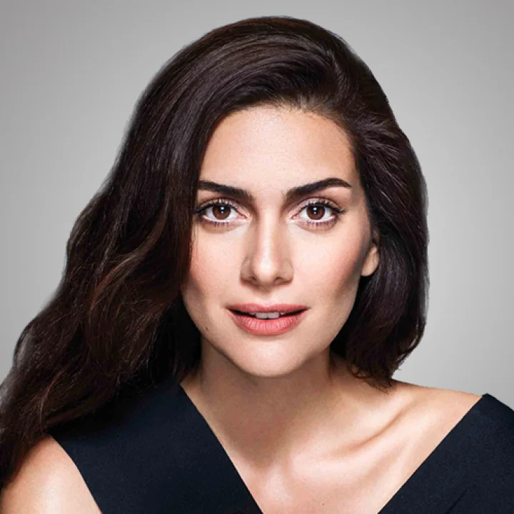 Bergüzar Korel Kimdir?