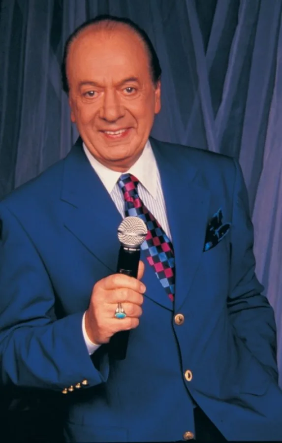 Erkan Yolaç Kimdir?