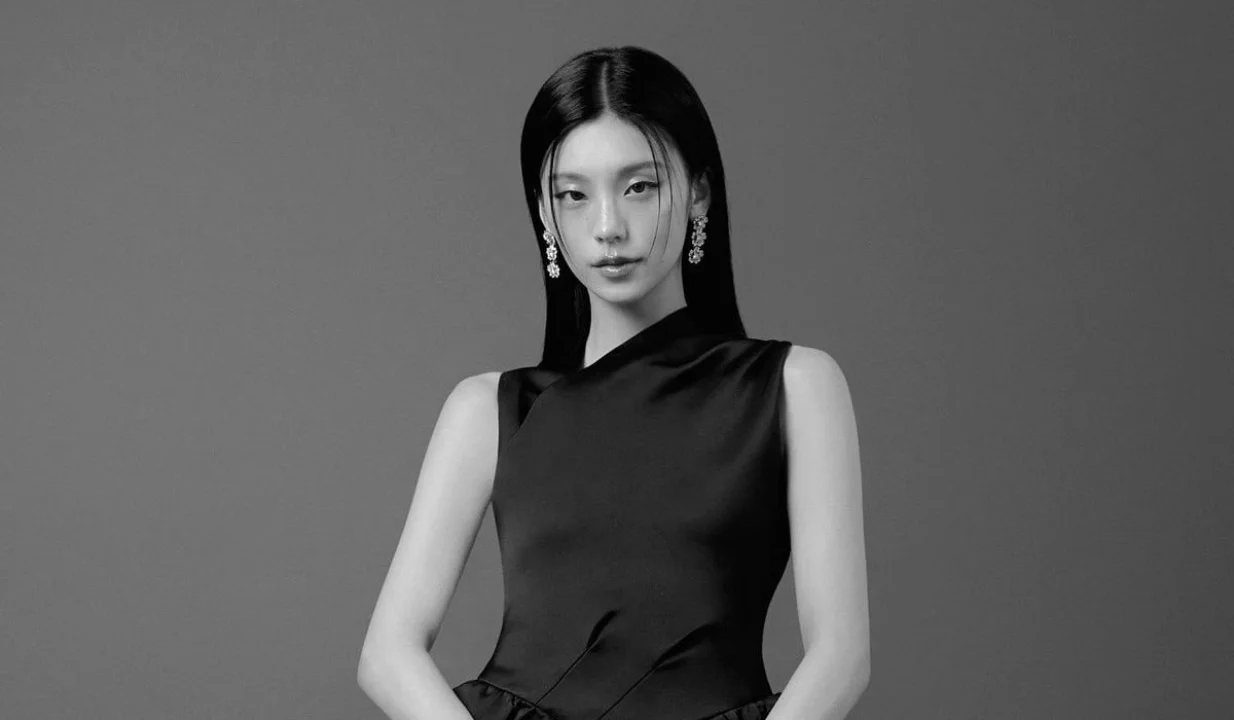 Hwang Yeji Kimdir? – ITZY’nin Karizmatik Lideri Hakkında Her Şey