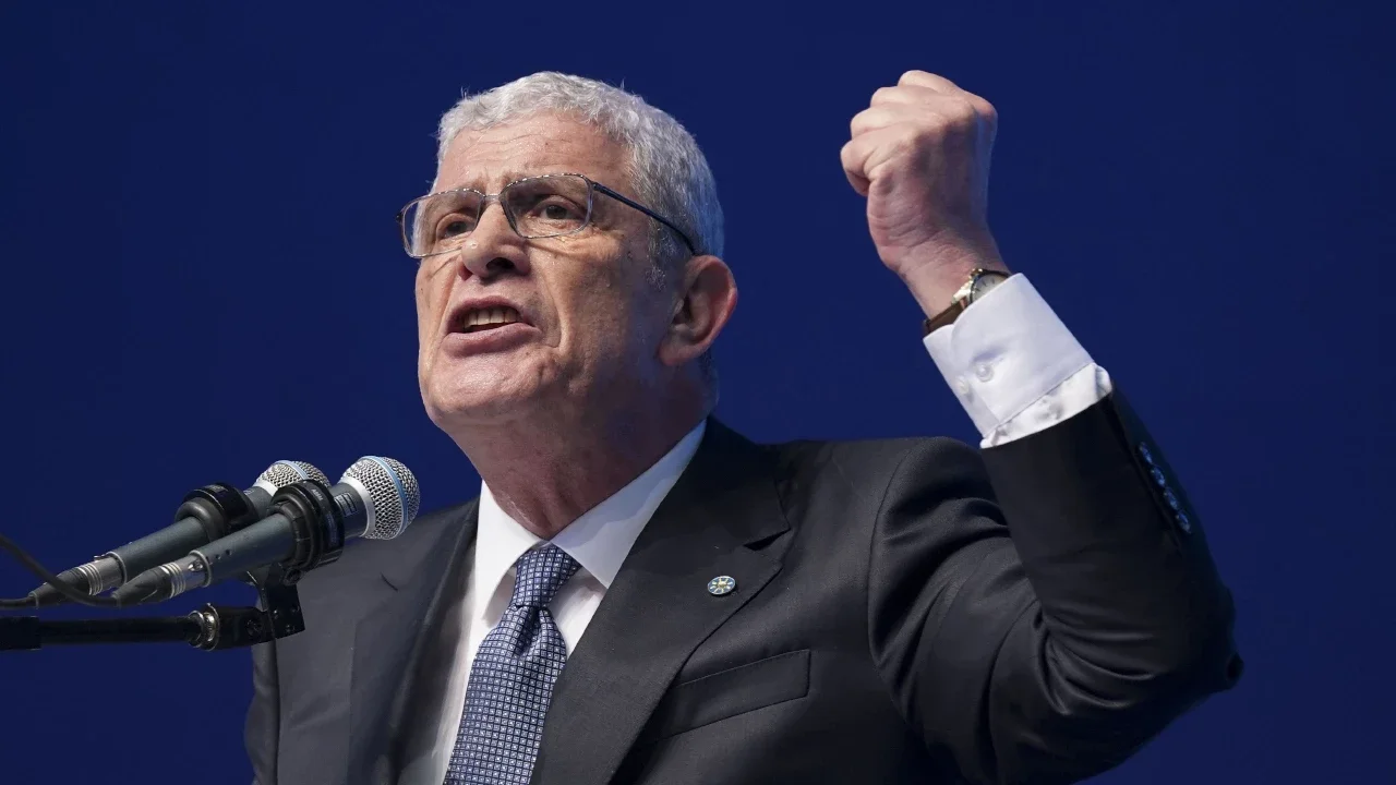 Müsavat Dervişoğlu Kimdir?