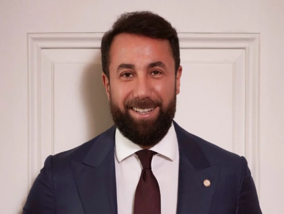 Cemal Güzelci Kimdir?