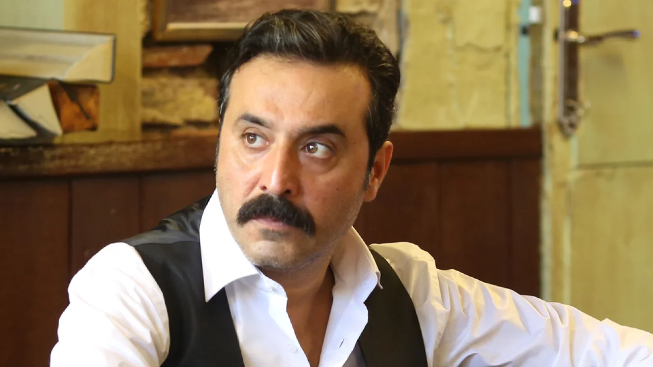 Mustafa Üstündağ Kimdir?