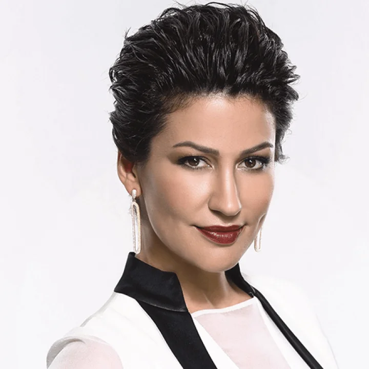 İclal Aydın Kimdir?