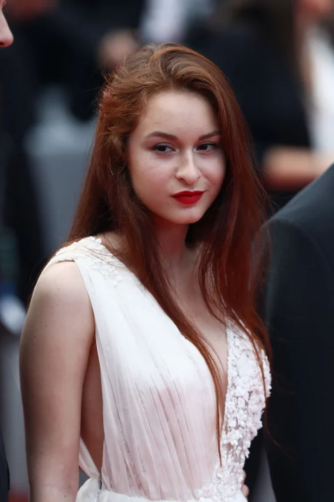 Asena Keskinci Kimdir?