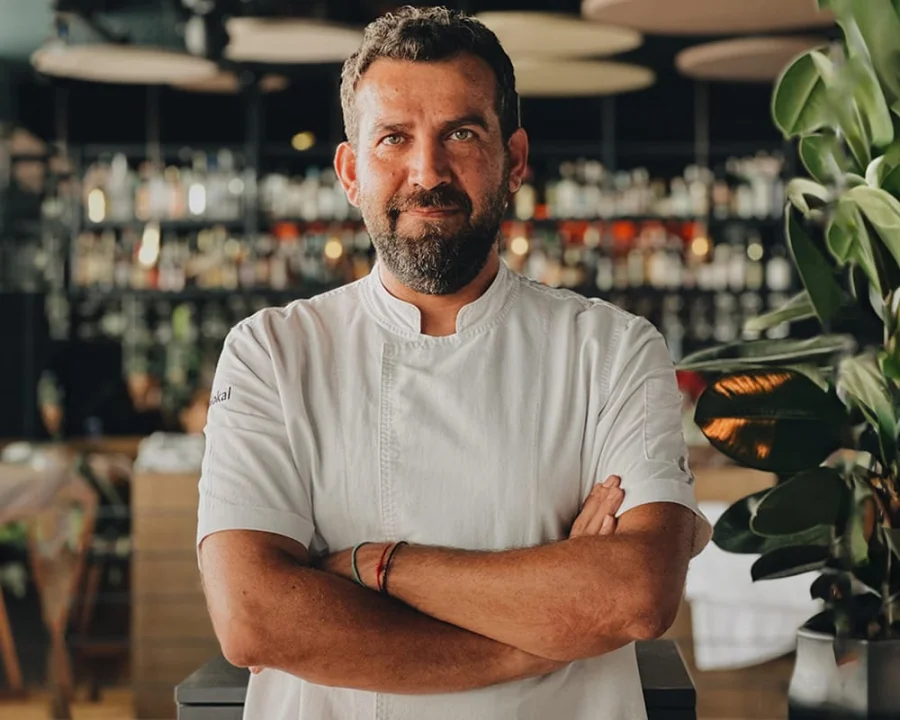 Maksut Aşkar Kimdir?